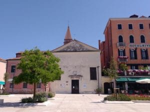 La música invade la iglesia de Santa Maria Elisabetta
