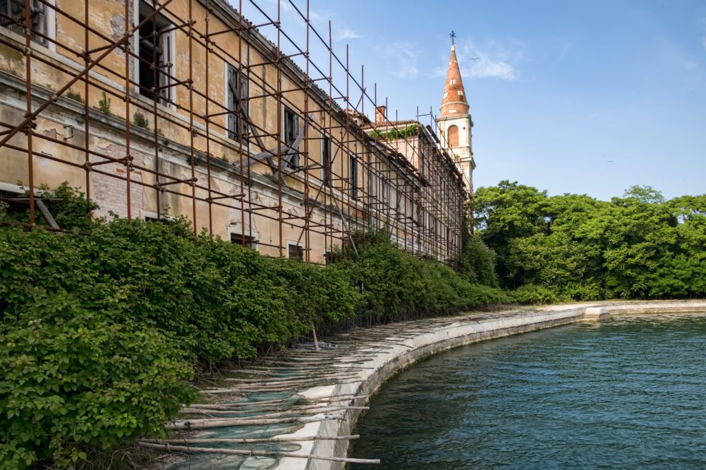 A pochi giorni da Halloween, il racconto dell’isola fantasma