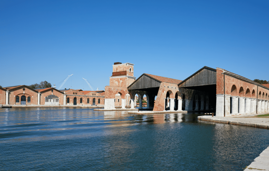 Echoes of Olympia – Arsenale Water Show